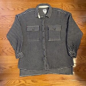 Navy and white houndstooth waffle flannel shirt